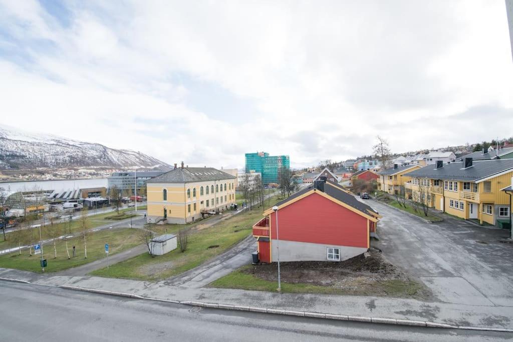Enter Tromso - Exclusive 4 Bedroom Villa エクステリア 写真