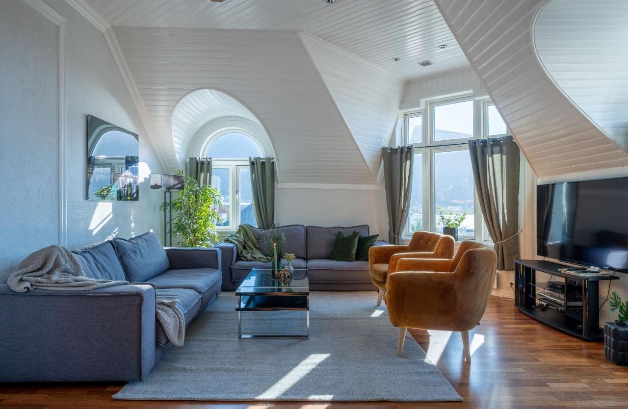 Enter Tromso - Exclusive 4 Bedroom Villa エクステリア 写真