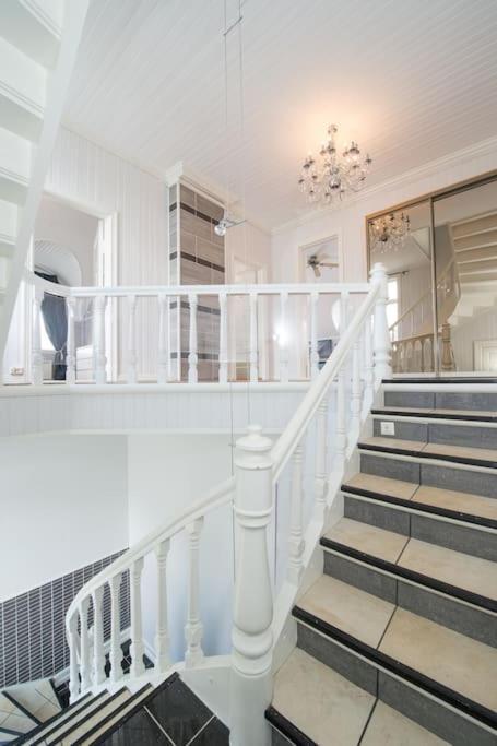 Enter Tromso - Exclusive 4 Bedroom Villa エクステリア 写真